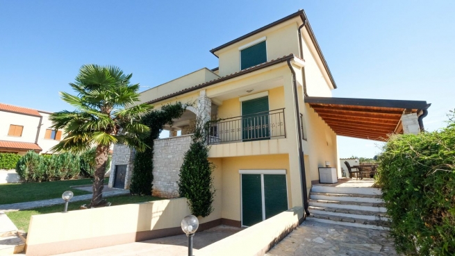 Properties for sale Istria Croatia flats villas houses