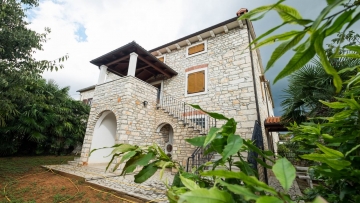 Stone house for sale Poreč