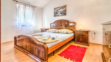 Schlafzimmer 4