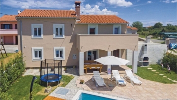 Casa con piscina in vendita Svetvinčenat