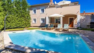 House with pool for sale Svetvinčenat