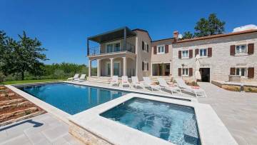 Renovierte Villa mit Pool in der Nähe von Porec