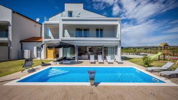 Newly built modern villa only a few km from Poreč