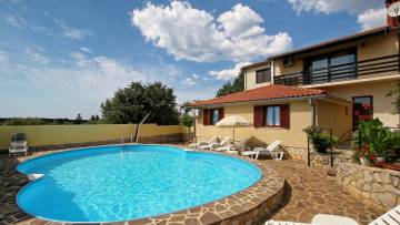 House with pool for sale Poreč