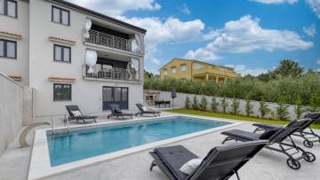 Haus mit Pool zu verkaufen Poreč