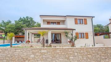 House with pool for sale Poreč
