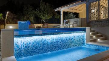 House with pool for sale Pula