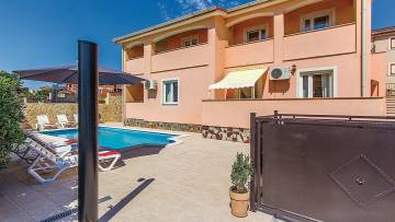 House with 3 apartments Ližnjan Medulin