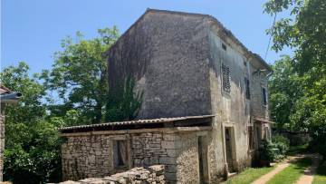 Stone house for renovation Vodnjan