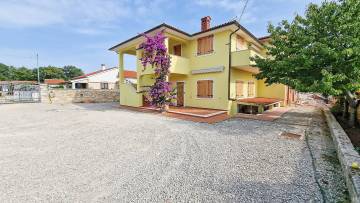 House with two apartments Vodnjan 