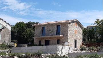 Two renovated houses with swimming pool and sea view