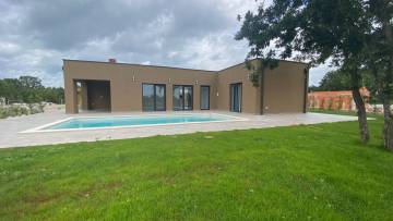 House with pool for sale Barban
