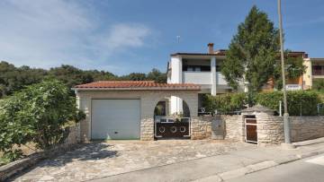 House with pool for sale Pula
