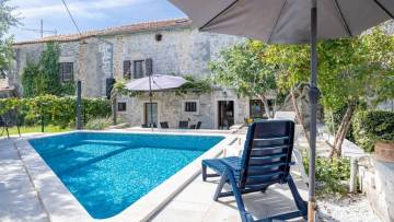 Stone house for sale Poreč