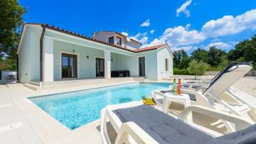 House with pool for sale Svetvinčenat