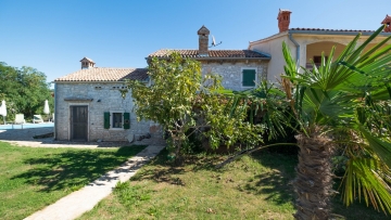 Stone house for sale Marcana